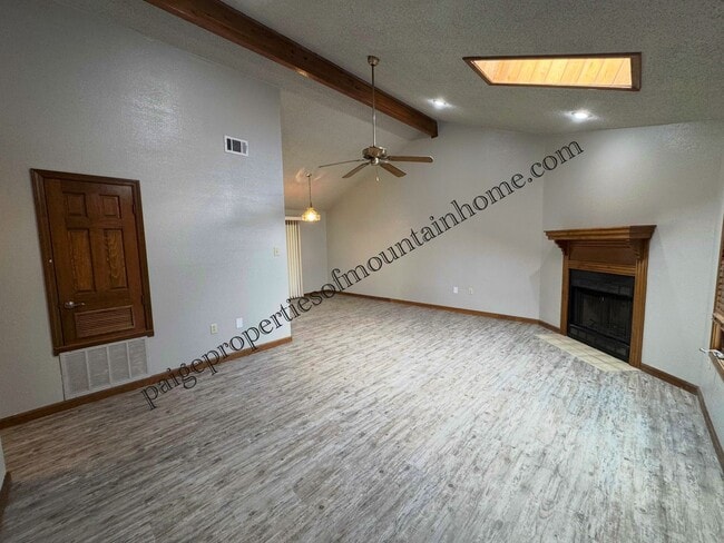 Building Photo - 605 Cooper Estates Dr