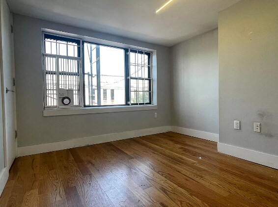 Building Photo - 154 Woodward Ave