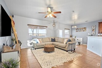 Building Photo - 3626 Boxwood Dr