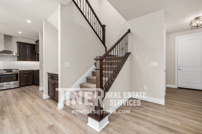 Building Photo - 8939 Fair Oaks Blvd