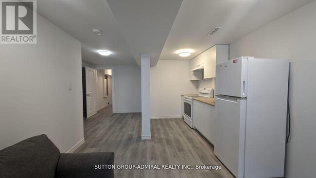 Building Photo - 113 Hurst Dr