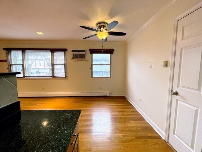 Foto del edificio - 32 Elgin Ave