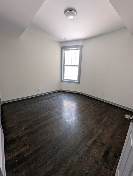 Foto del edificio - 7953 S Essex Ave