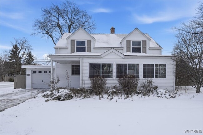 Foto del edificio - 151 Conant Dr