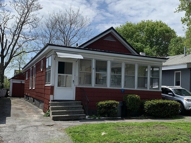 Building Photo - 1233 Park St