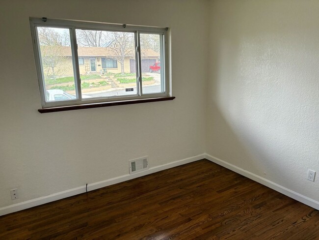 Building Photo - Harvey Park Location!  Single Family Home ...