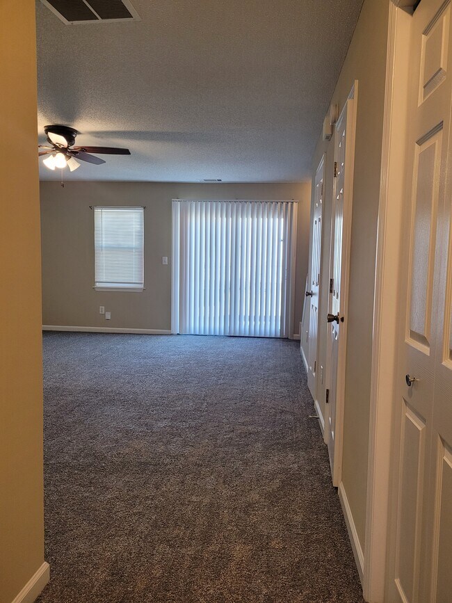 Entryway - 3507 Ten Oaks Cir