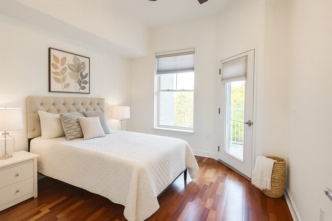 Foto del edificio - 38 Village Rd