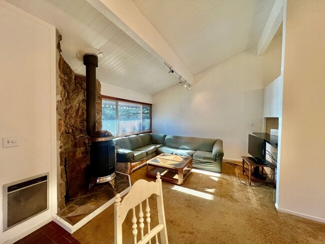 Foto del edificio - Sierra Manors #49 – Long-Term Lease Opport...