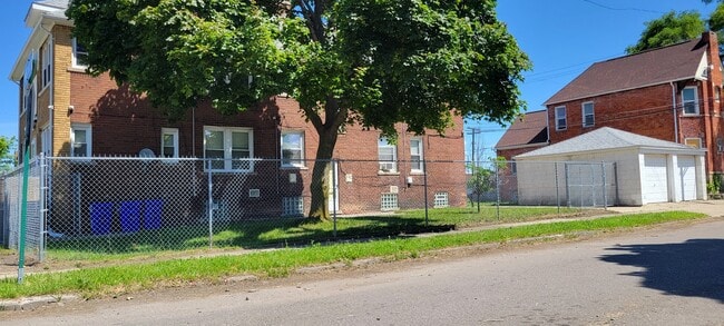 Foto del edificio - 3408 Rosa Parks Blvd