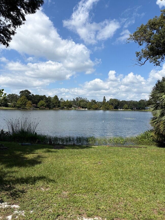 Foto del edificio - 1200 Tanager Dr