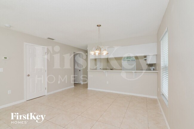 Foto del edificio - 5265 Birch Ave
