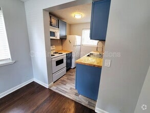 Building Photo - 1808 Crest Hill Ave
