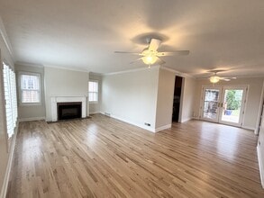 Building Photo - 2639 Melbourne St