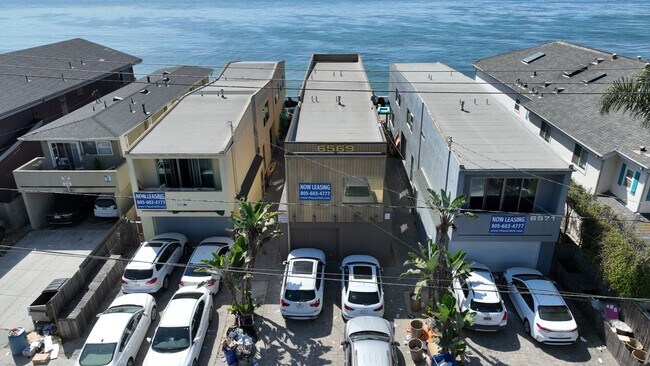 Foto del edificio - 6569 Del Playa Dr