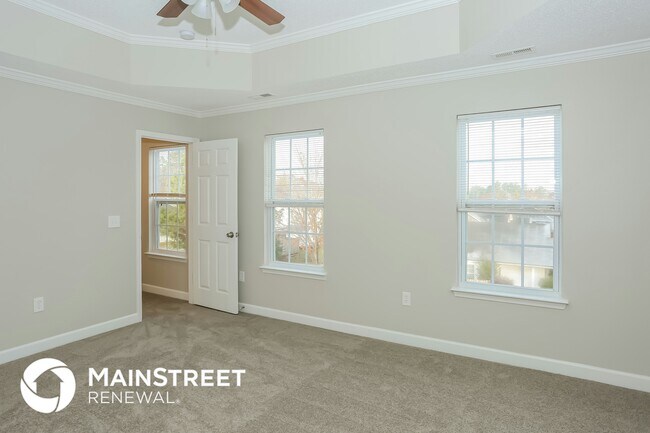 Foto del edificio - 823 Winthrop Ln
