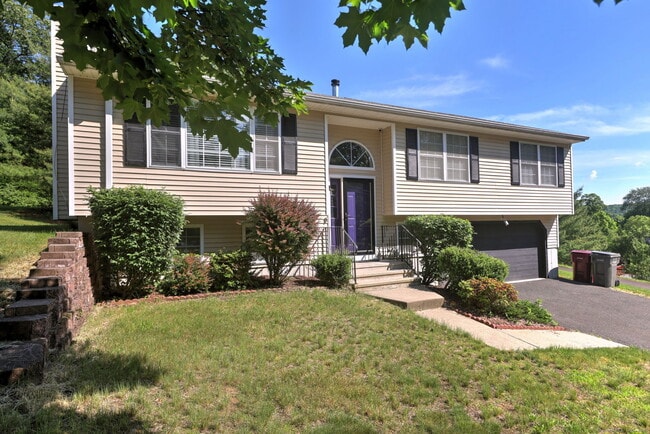 Building Photo - 167 Osborn Rd