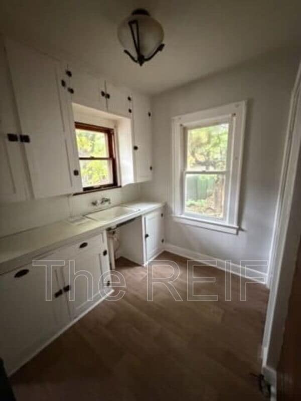 Foto del edificio - 912 Hammond St