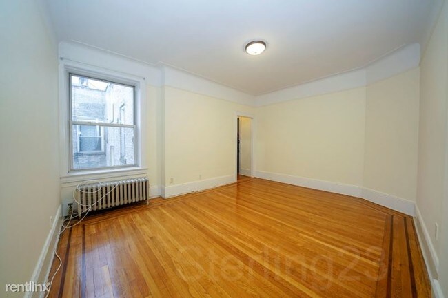 Building Photo - 2 br, 1 bath Apartment - 2276 41st St