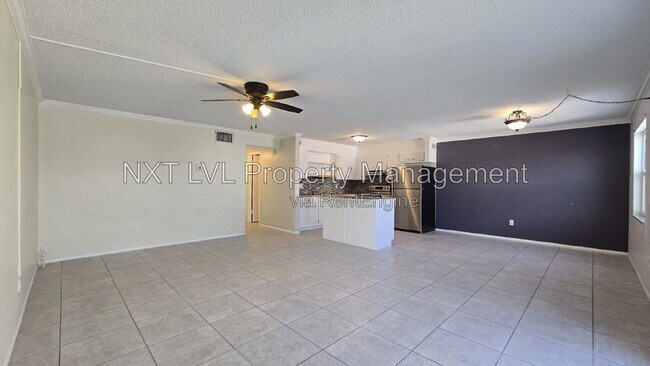 Foto del edificio - 6777 Winkler Rd