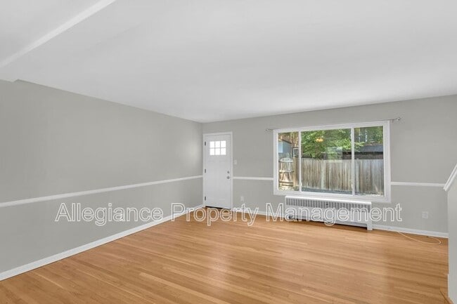 Building Photo - 46 Ancell St
