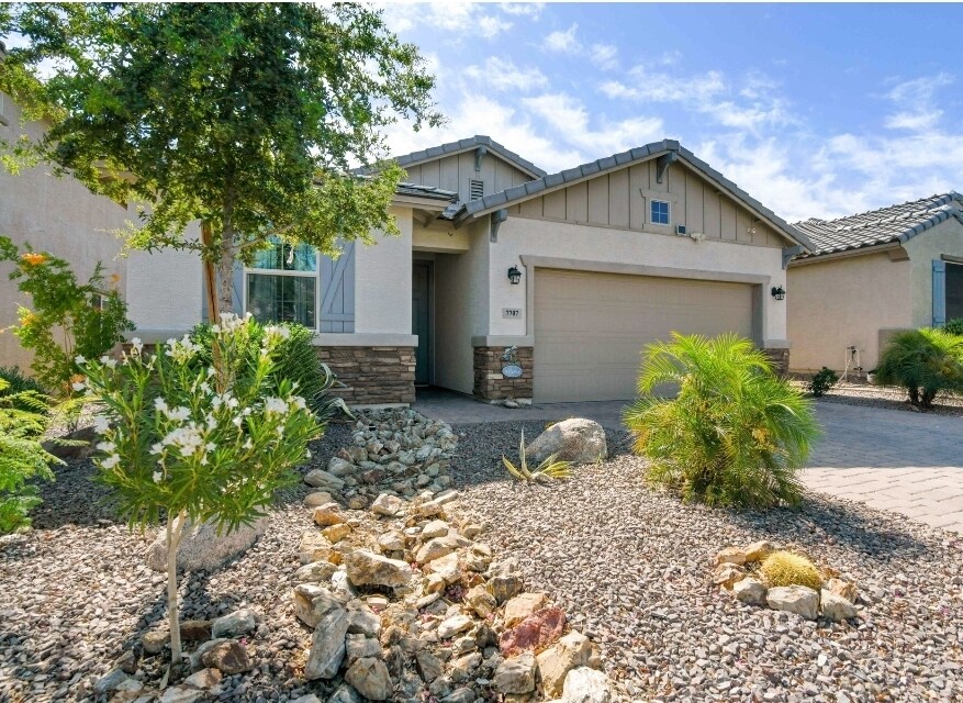 Foto principal - 7707 S 37th St