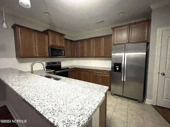Building Photo - 2128 Remington Ct