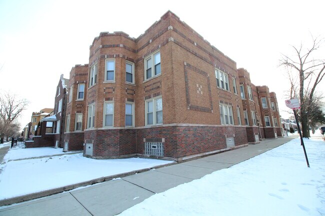 Foto del edificio - 3125 W 55th St