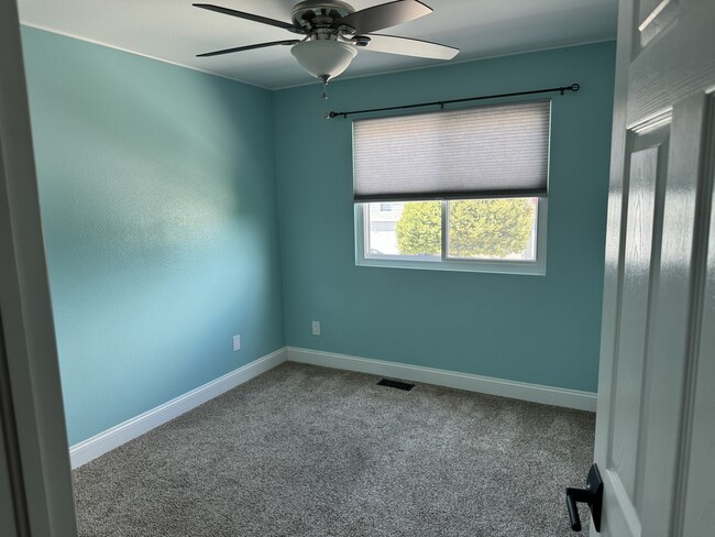 Building Photo - 2271 Woodpark Dr