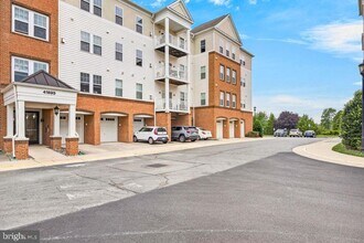 Building Photo - 41895 Cathedral Valley Square