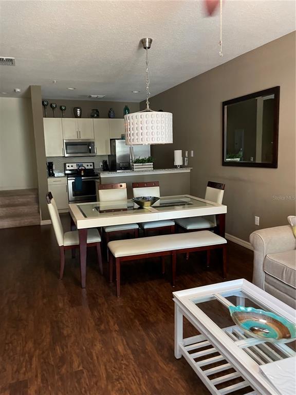 Foto del edificio - 9004 Shine Dr