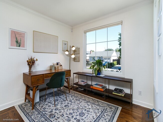 Foto del edificio - 1132 Hawthorne Dr