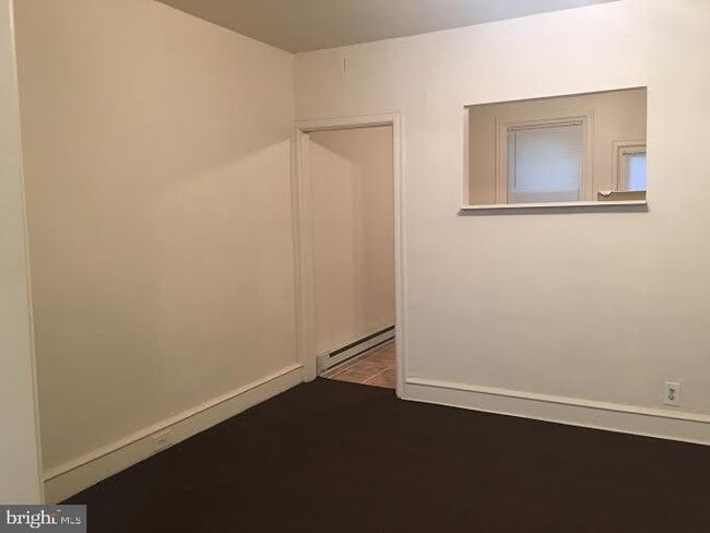 Building Photo - 253 Rosemar St