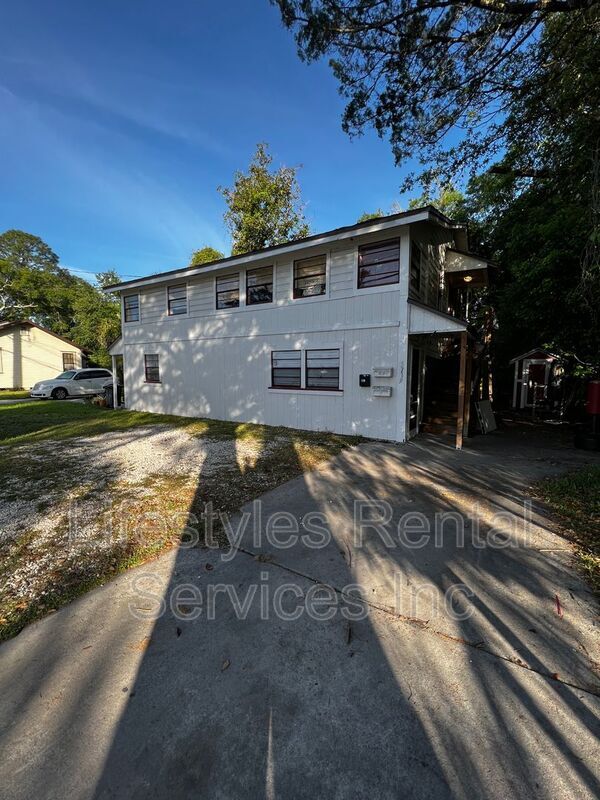 Foto del edificio - 3719 Mayflower St#C C