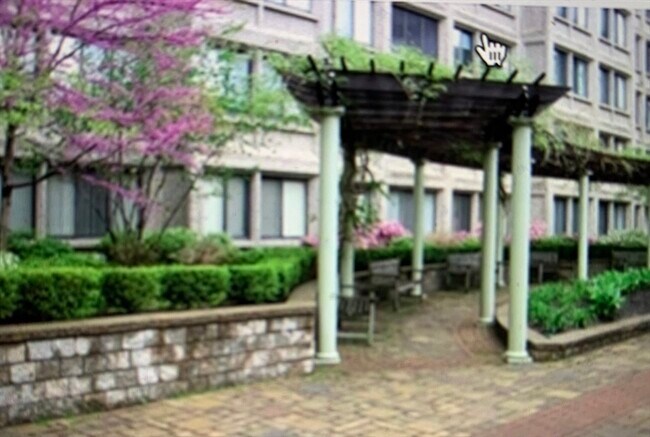 Foto del edificio - 1731 Beacon St