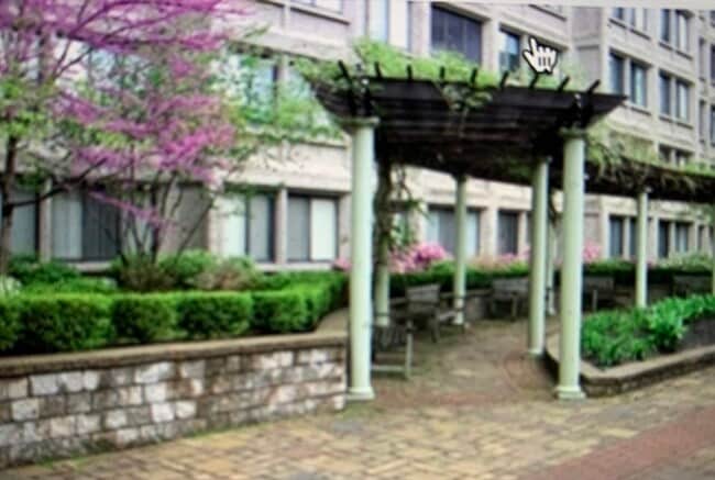 Building Photo - 1731 Beacon St