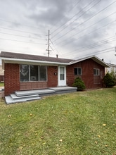 Building Photo - 2017 O’Brien Rd