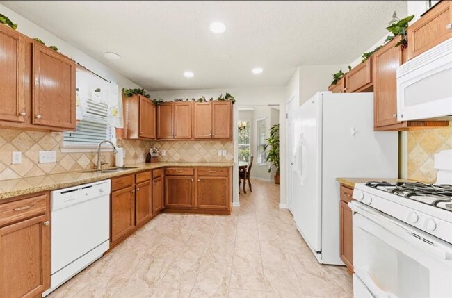 Building Photo - 15402 Forest Creek Farms Dr