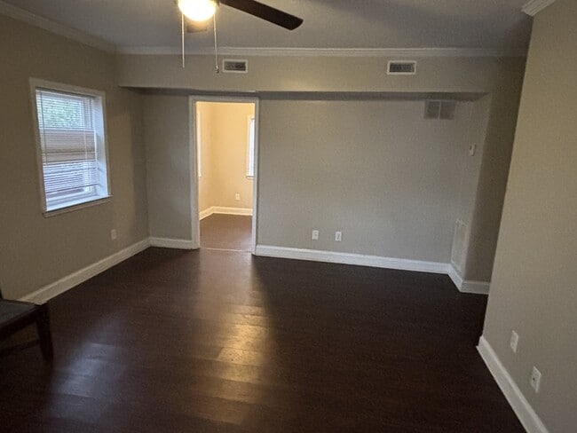 Building Photo - 1042 Bose Ave