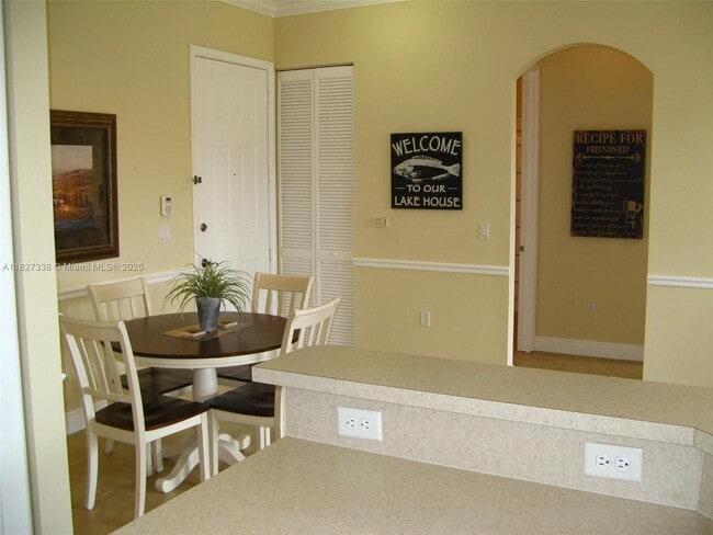 Building Photo - 4706 SW 160th Ave