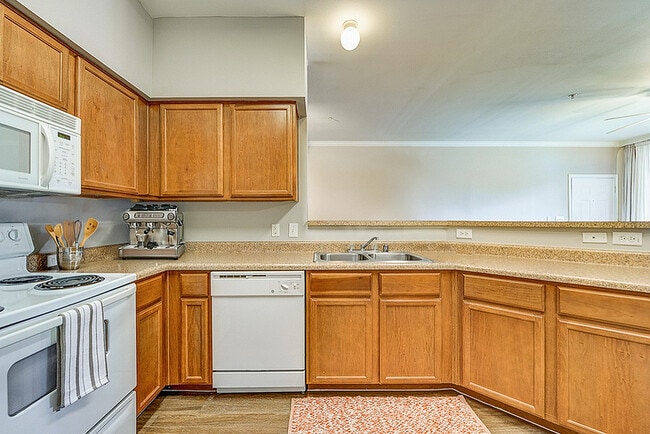 Kitchens with Breakfast Bars - Toscana at Valley Ridge