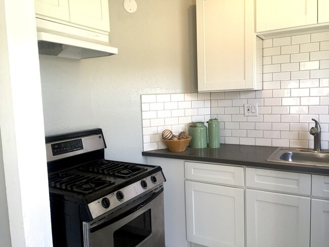 Interior Photo - 316 N Bixel St