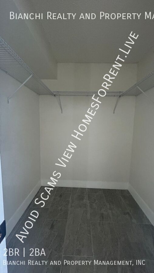 Foto del edificio - 2618 Cove Cay Dr