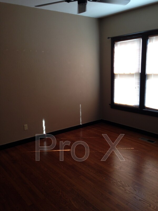 Foto del edificio - 1005 S Olive St