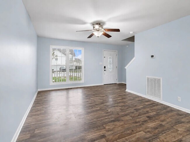 Building Photo - 624 Cavalcade Cir