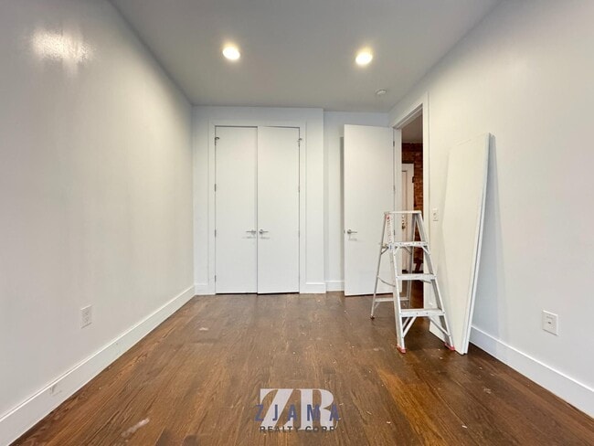 Building Photo - 410 Eastern Pkwy
