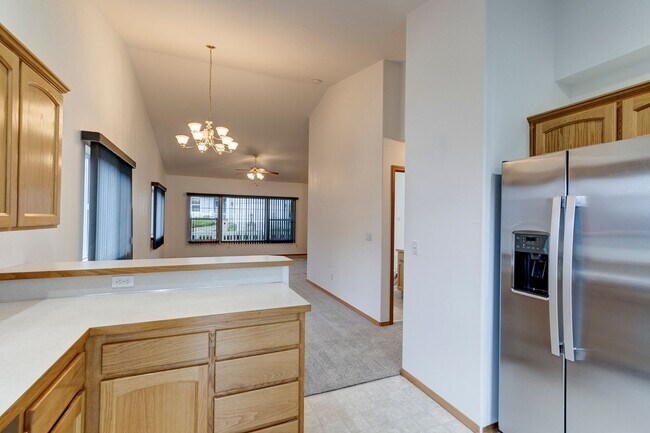 Building Photo - 2 Bd 2 Bath Home in 55+ Community