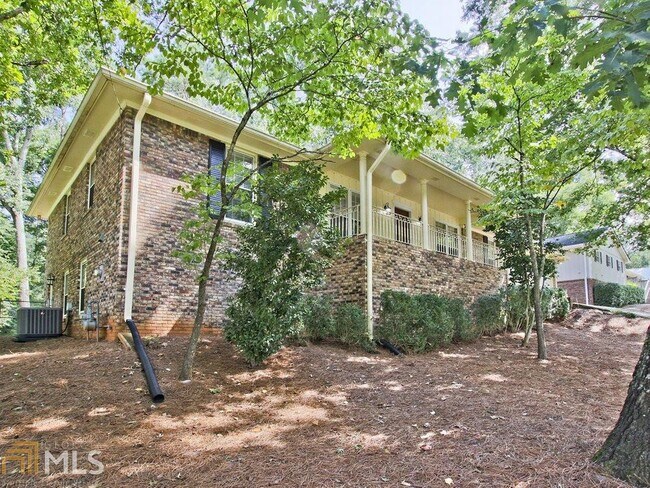 Building Photo - 5213 Tall Oak Dr