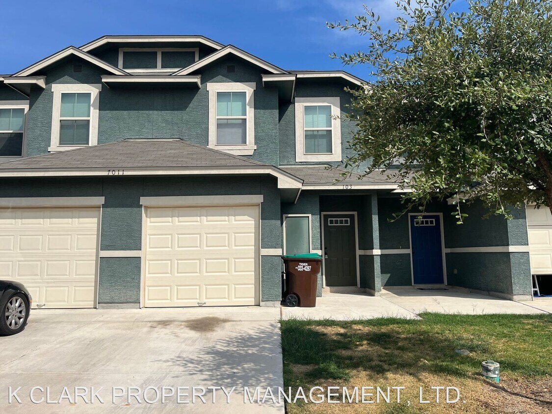 Foto principal - 3 br, 2 bath House - 7011 MICAYLA COVE #103