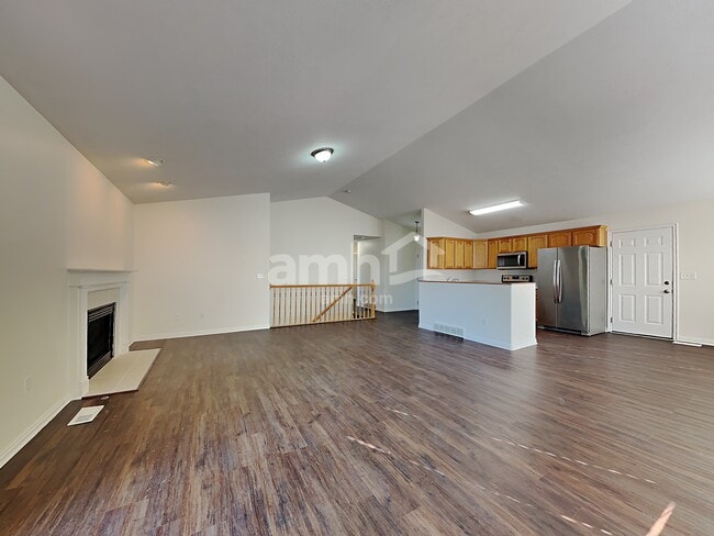 Foto del edificio - 1420 Pebblecreek Dr S